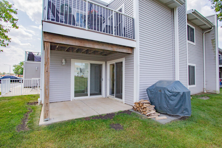 Property Photo: 2246 N Baldwin Way 1A IL 60074