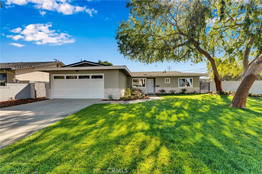 Property Photo:  904 N Bender Avenue  CA 91724 