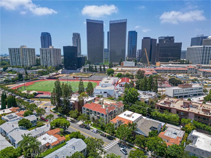 Property Photo:  277 S Spalding Drive 201  CA 90212 