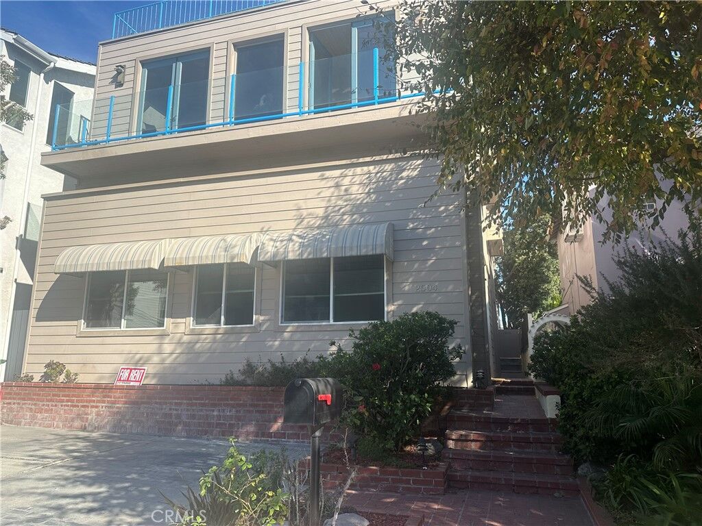 Property Photo: 2504 Alma Avenue CA 90266