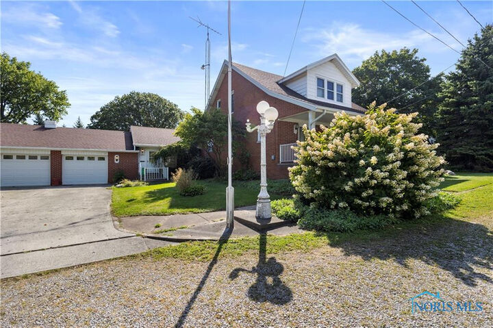 Property Photo:  721 Laurel Avenue  OH 43440 