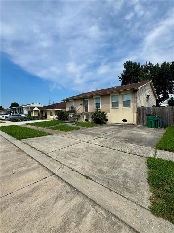 Property Photo: 337 Willowbrook Drive LA 70056