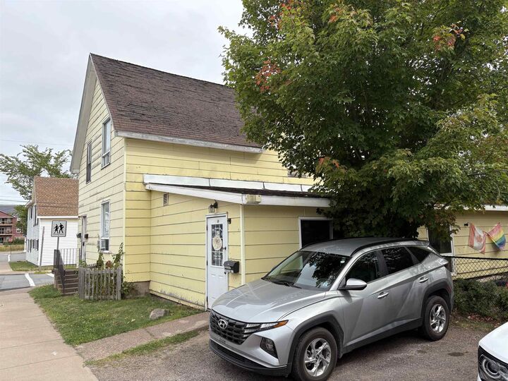 Property Photo: 17 Lyman Street NS B2N 4R9