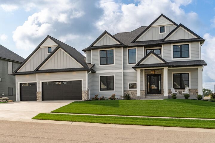 2764 Scenic Point Drive SW  Rochester MN 55902 photo