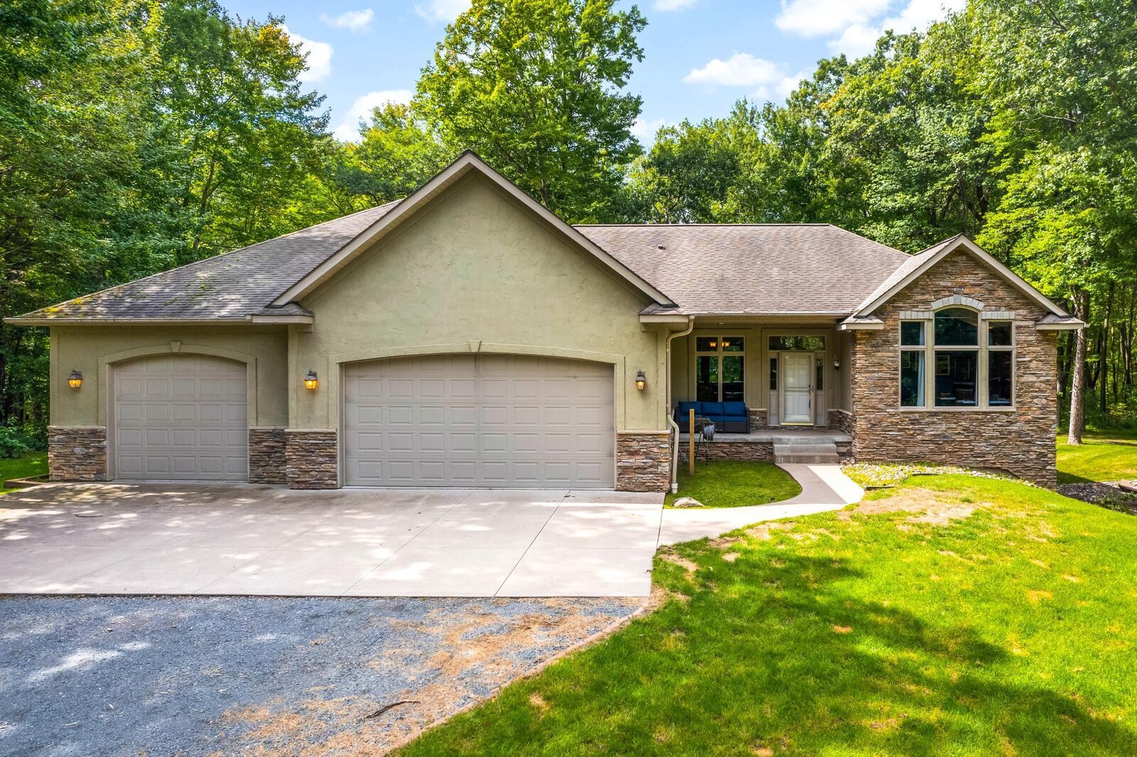 Property Photo: 21860 N Pomroy Avenue N MN 55073