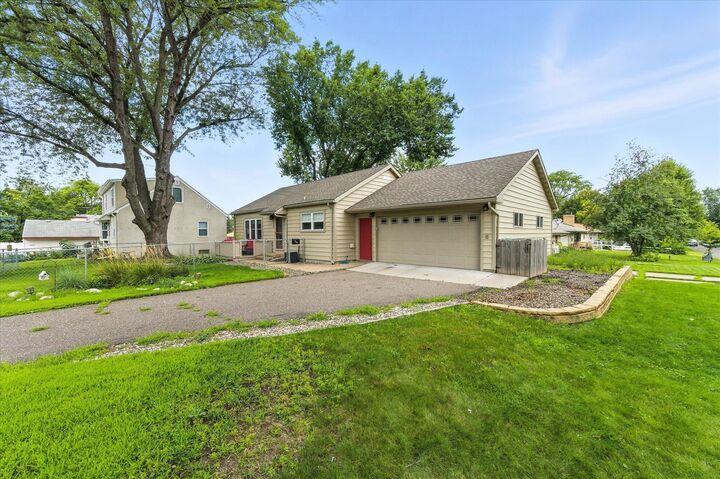 Property Photo:  685 49th Avenue NE  MN 55421 