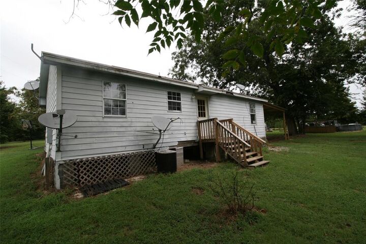 Property Photo:  821 Vz County Road 1118  TX 75140 