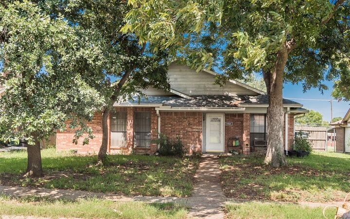 Property Photo:  1521 Panola Drive  TX 75150 