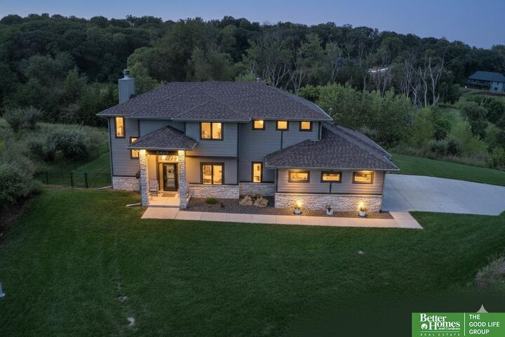 Property Photo: 6319 Majestic Oaks Road NE 68023
