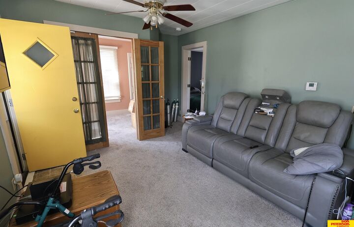 Property Photo:  614 E Linden Avenue  NE 68025 