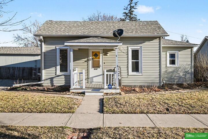 Property Photo:  614 E Linden Avenue  NE 68025 