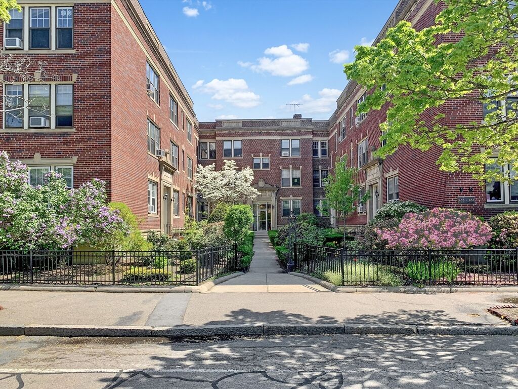Property Photo: 455 Washington St 2 MA 02446