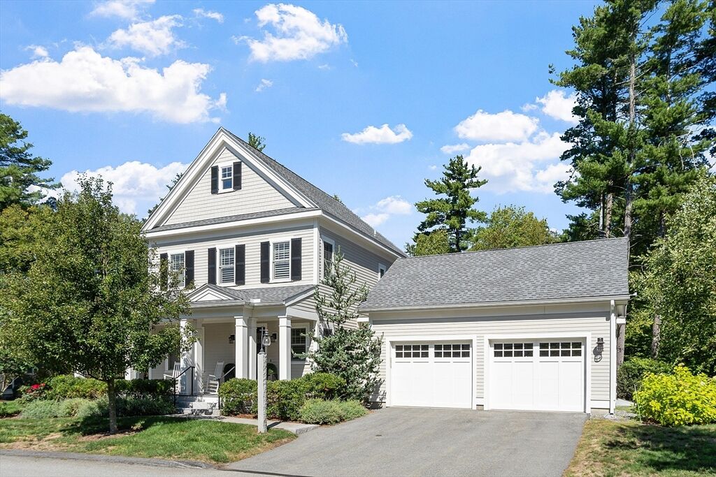 Property Photo:  9 Black Birch Ln 9  MA 01742 