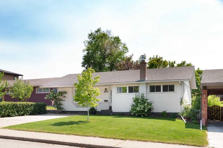 Photo de la propriété:  1571 Windsor Street NW  AB T2N 3X5 