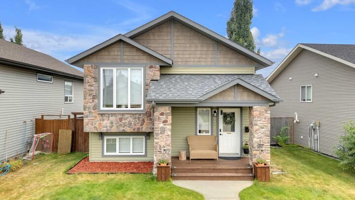 Photo de la propriété:  17 Cedar Crescent  AB T4M 0A2 