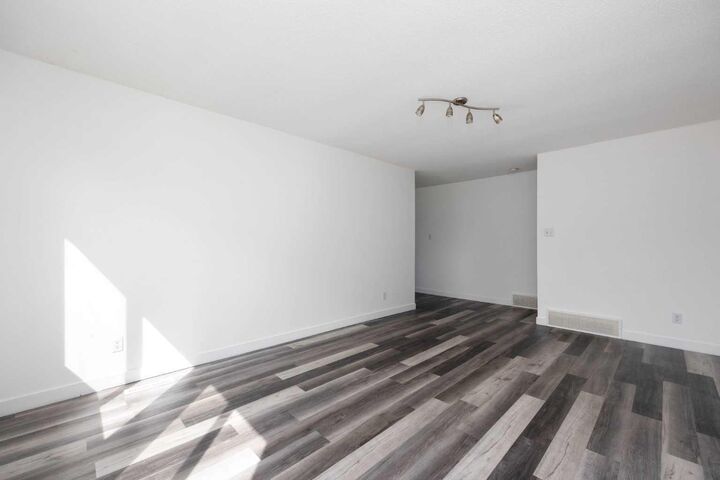 Property Photo:  34 Bell Crescent  AB T9H 1K8 