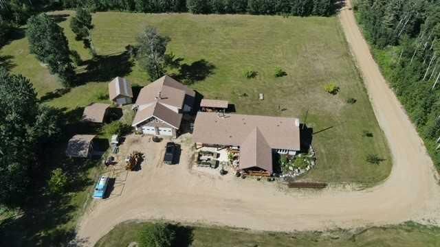 Photo de la propriété: 221007 Twp 851A AB T8S 1S4