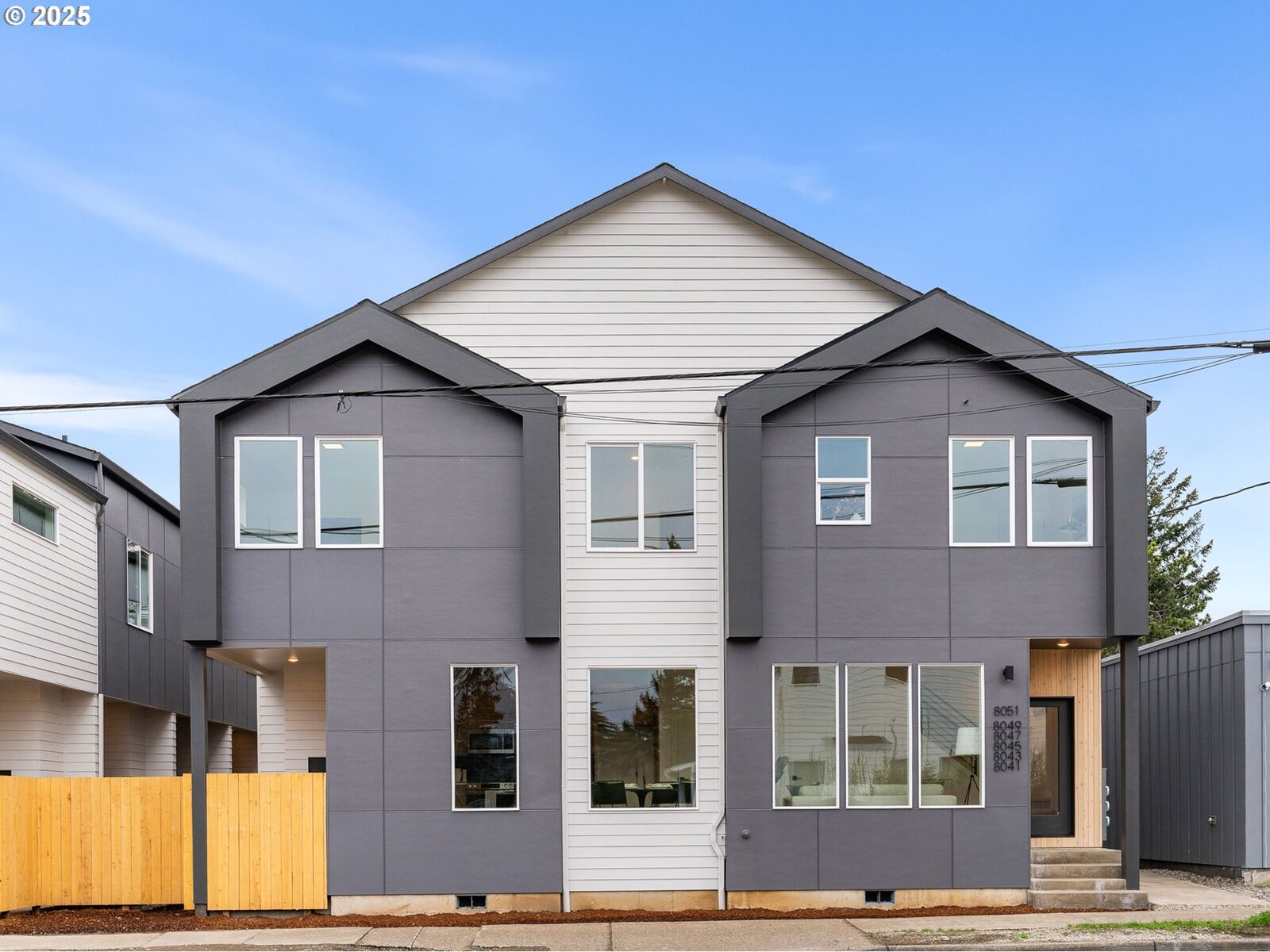 Property Photo:  8051 SE 72nd Ave 1  OR 97206 