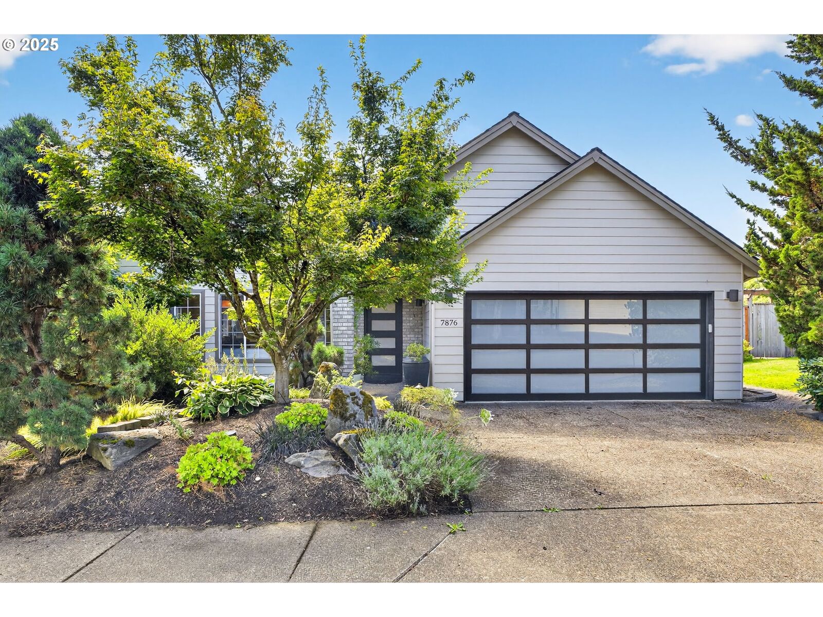 Property Photo: 7876 SW Skyhar Ct OR 97223