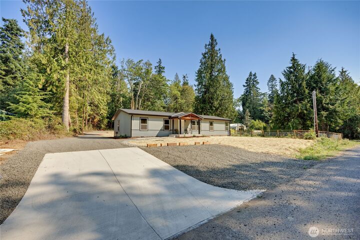Property Photo: 21284 Howard Avenue WA 98346