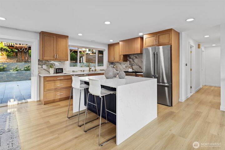 Property Photo:  3706  135th Avenue SE  WA 98006 