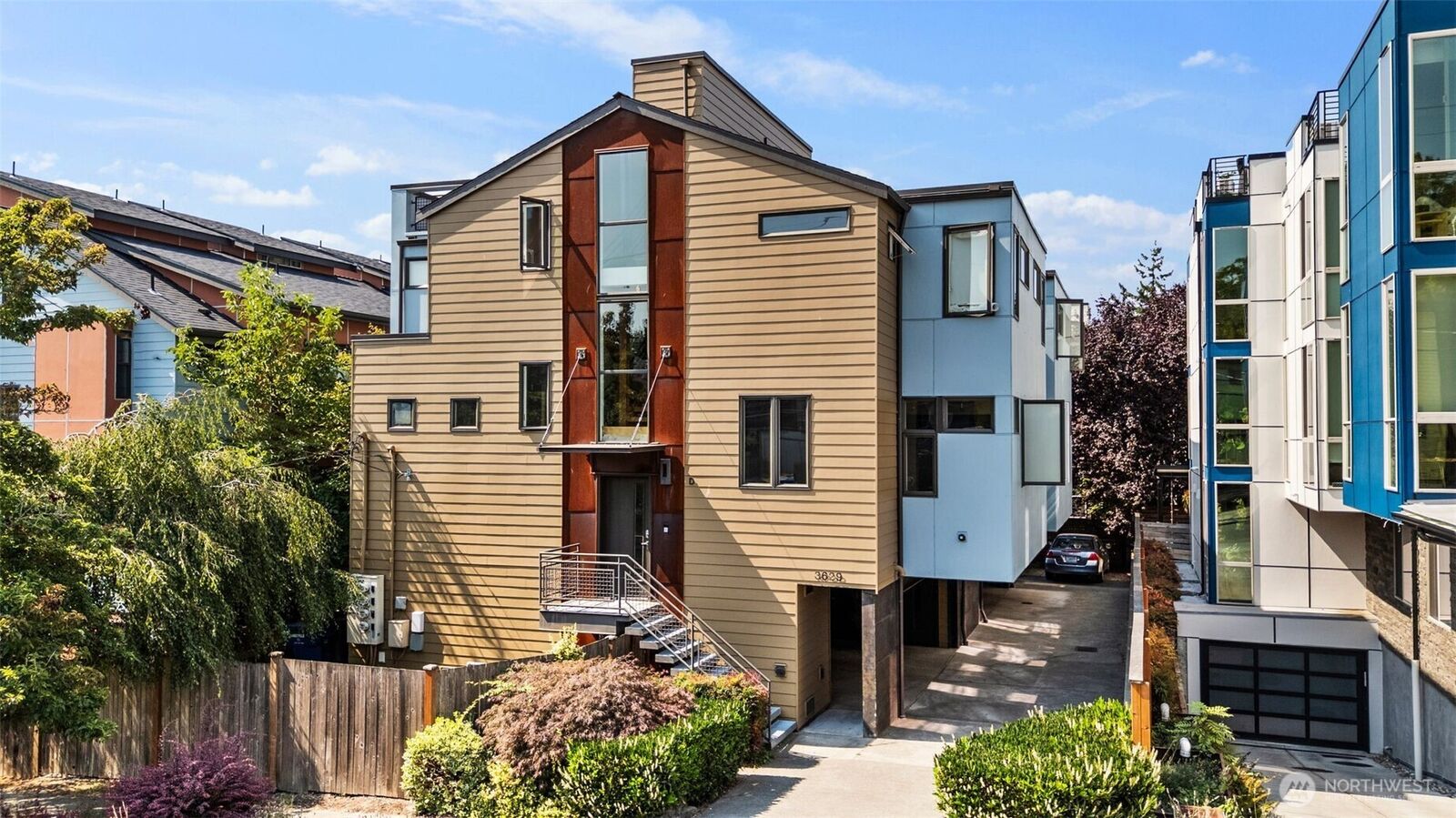Property Photo: 3629 Dayton Avenue N C WA 98103