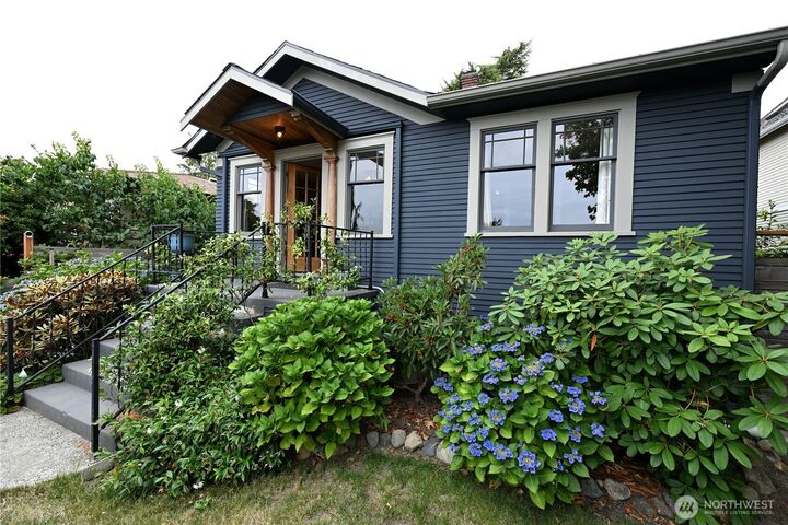 Property Photo:  5414  36th Avenue SW  WA 98126 