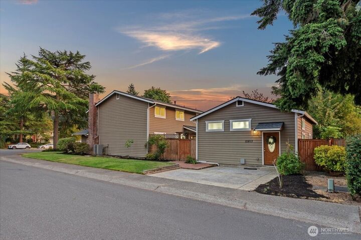 Property Photo:  12817 NE 144th Way  WA 98034 