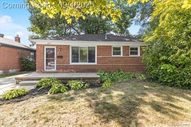 Property Photo: 407 Jeffrey Avenue MI 48073