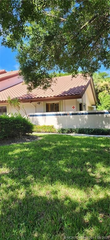 Property Photo:  6001 SE Martinique Drive 104  FL 34997 