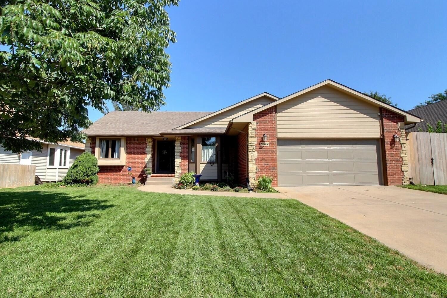 Property Photo: 9802 W Cornelison KS 67212