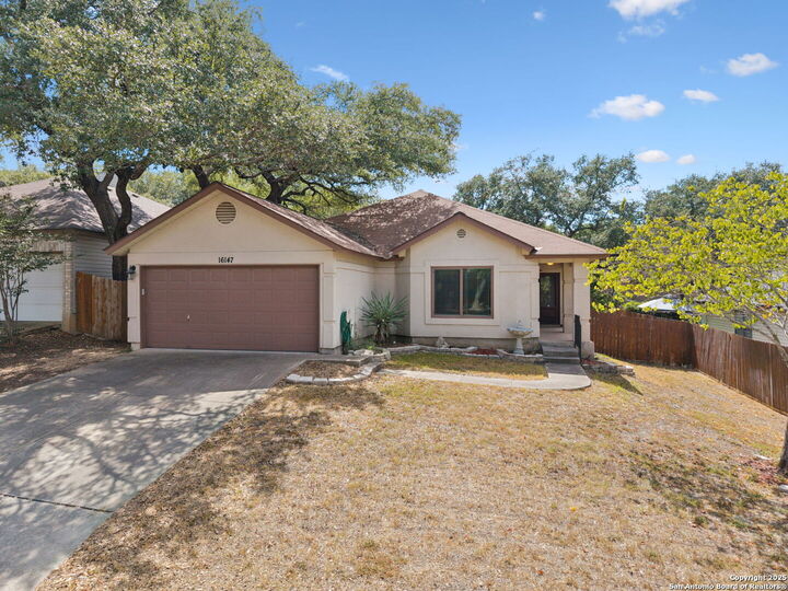 Property Photo: 16147 Treeridge Pl TX 78247