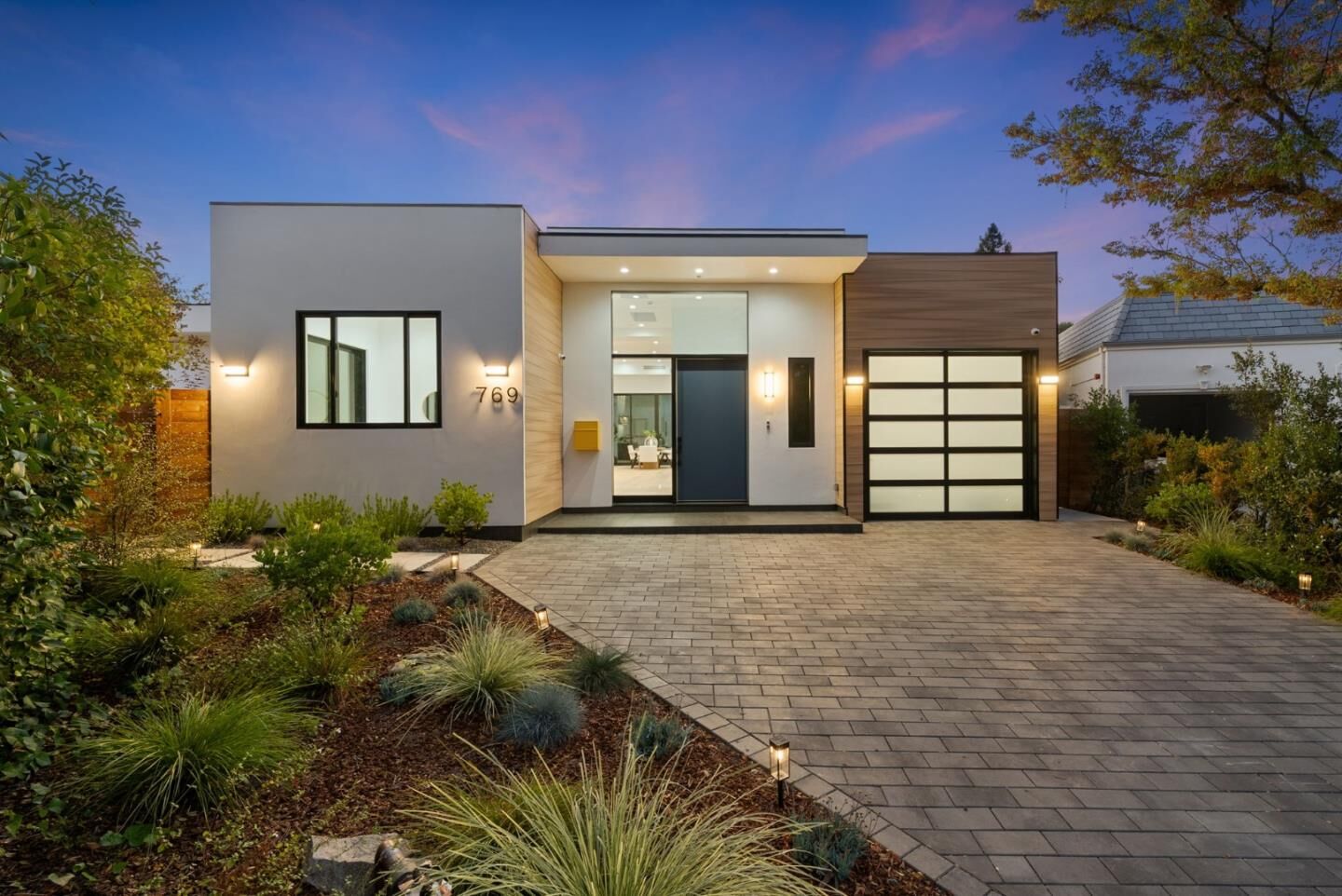 Property Photo: 769 Allen Court CA 94303