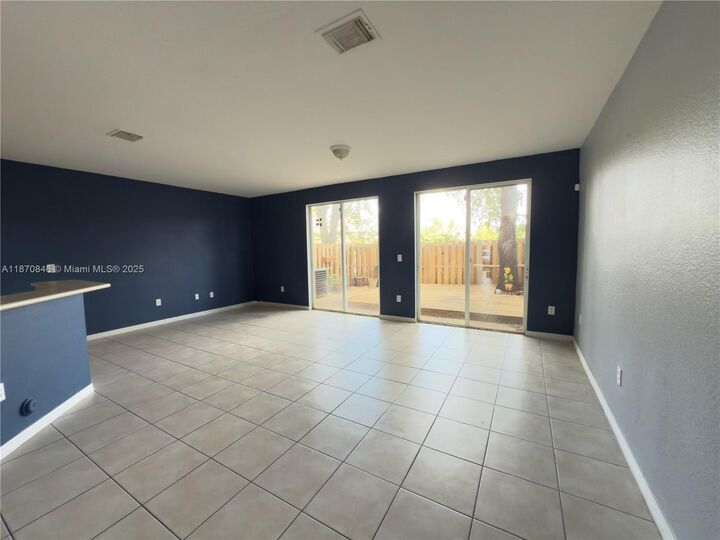 Property Photo: 16549 SW 78th Ter 16549 FL 33193