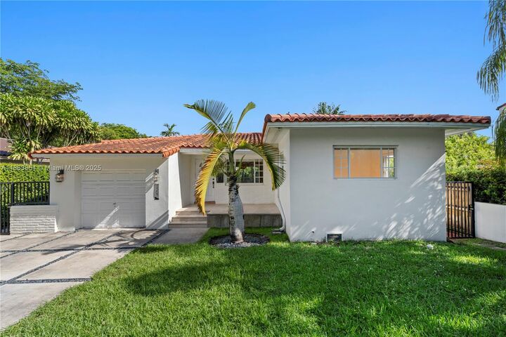 Property Photo: 1307 Valencia Ave FL 33134