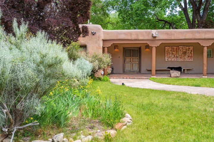 Property Photo:  6 Magdalen  NM 87540 