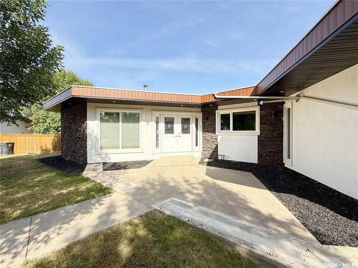 Property Photo:  3 McLelland Bay  SK S4H 2V3 