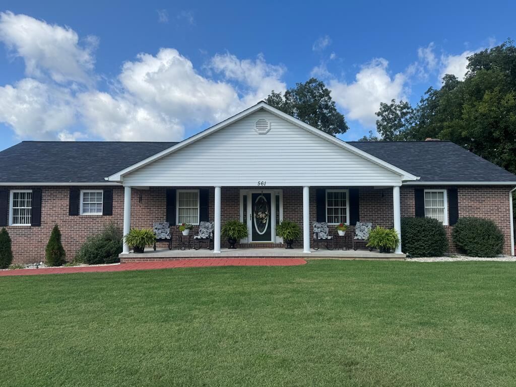 Property Photo: 561 Hillsboro Drive VA 24630