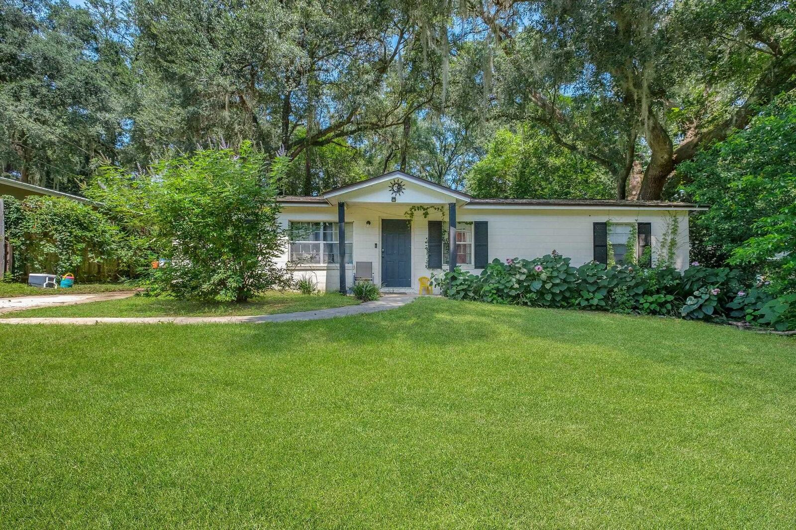 Property Photo:  2052 Harriet Drive  FL 32303 