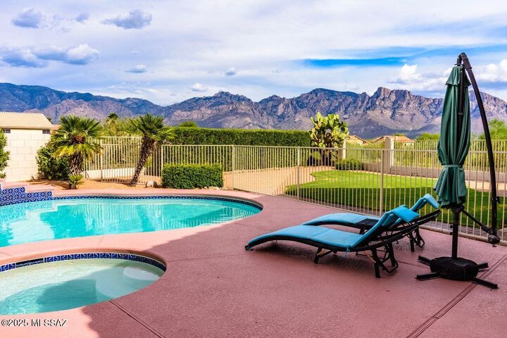 Property Photo: 12744 N Lantern Way AZ 85755