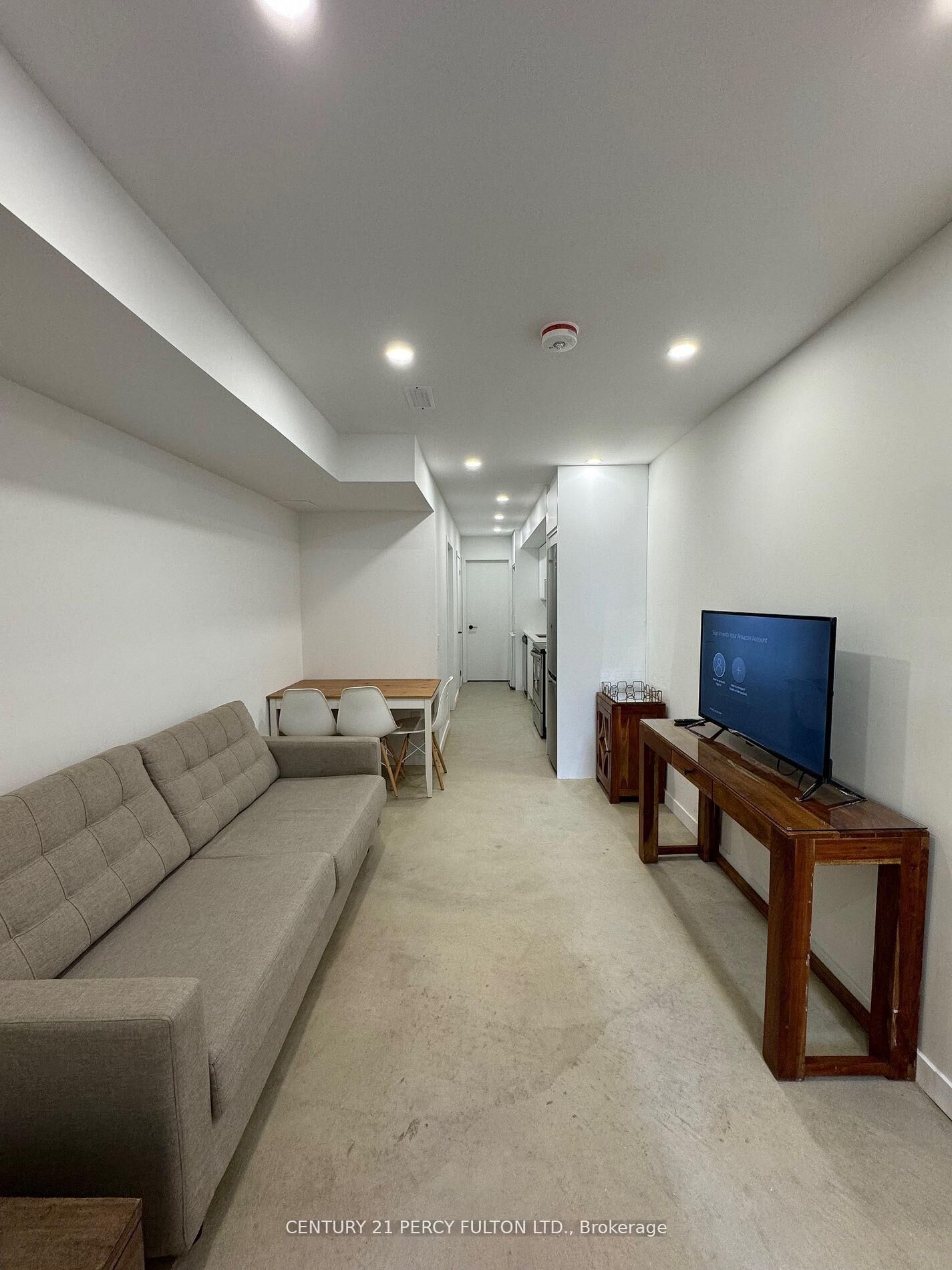 Photo de la propriété:  890 Ossington Avenue Bsmt  ON M6G 3V1 