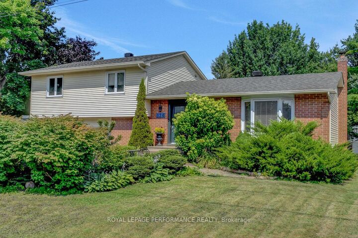 Property Photo: 124 Des Pins Street ON K4R 1C5