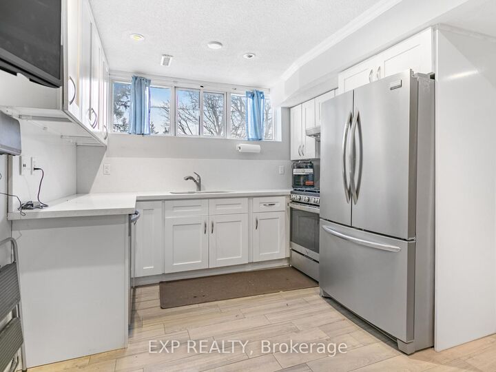 Property Photo:  146 Weldrick Road W  ON L4C 3V1 
