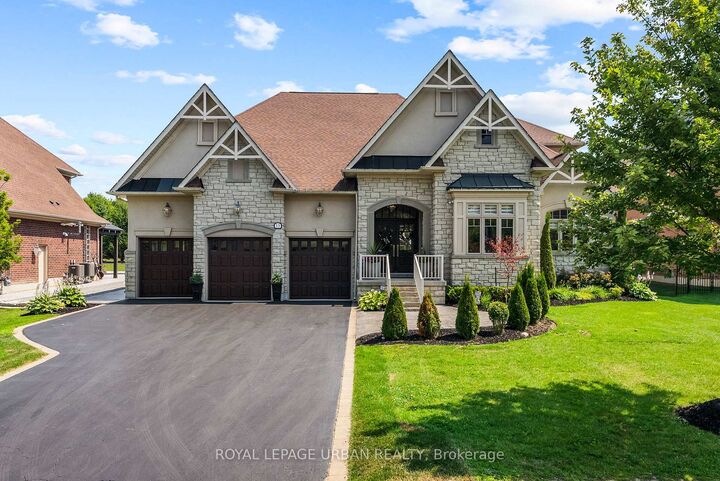Property Photo:  15 Country Club Crescent  ON L9P 0B8 