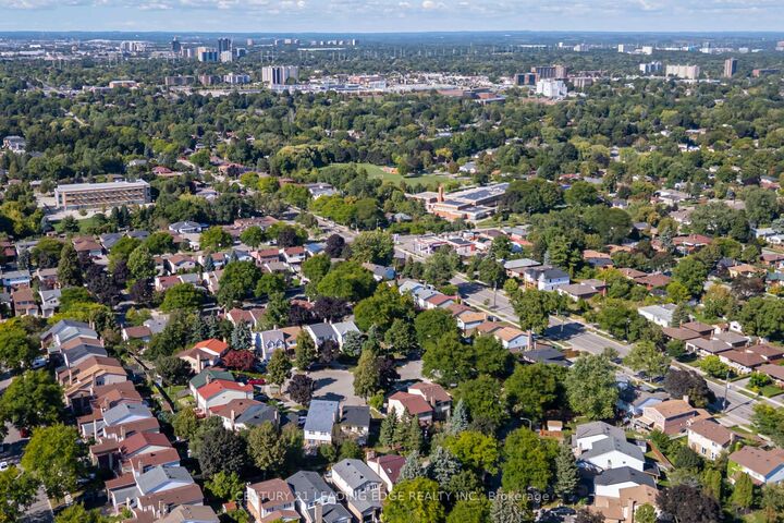 Photo de la propriété:  6 Wheaton Grove  ON M1J 3L5 