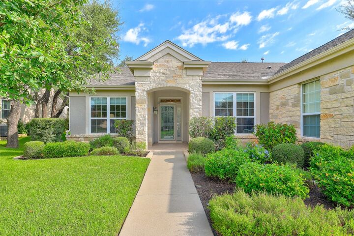 Property Photo:  622 Rio Grande Loop  TX 78633 