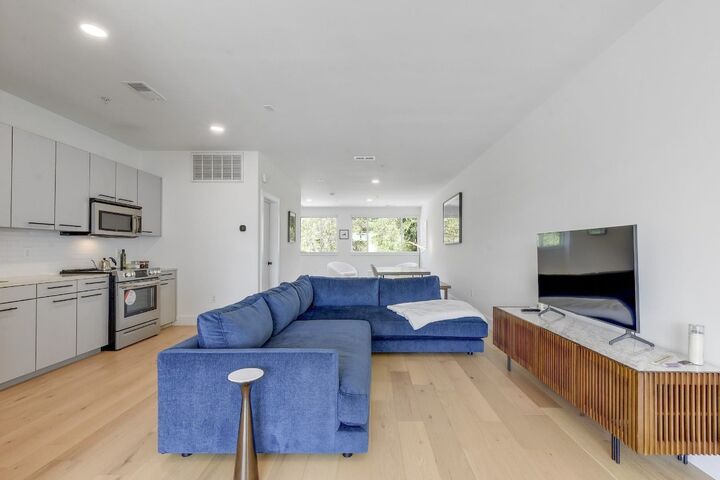 Property Photo: 2906 S 1st Street 206 TX 78704