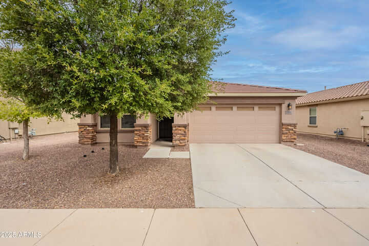 Property Photo: 17686 W Maya Way AZ 85387