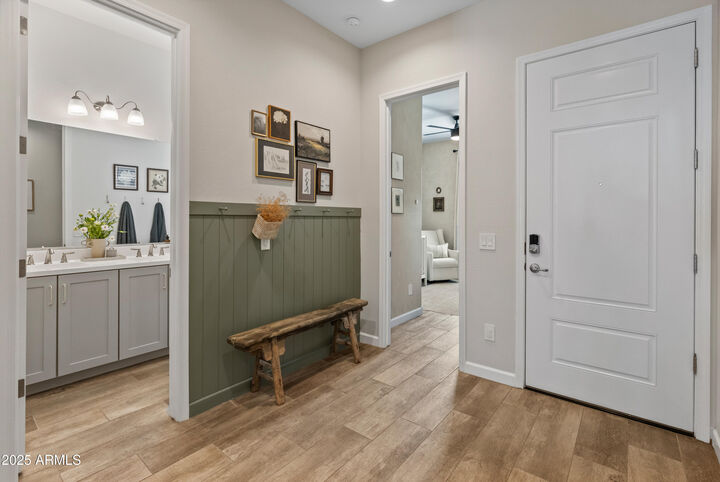Property Photo: 2044 E Alameda Road AZ 85024