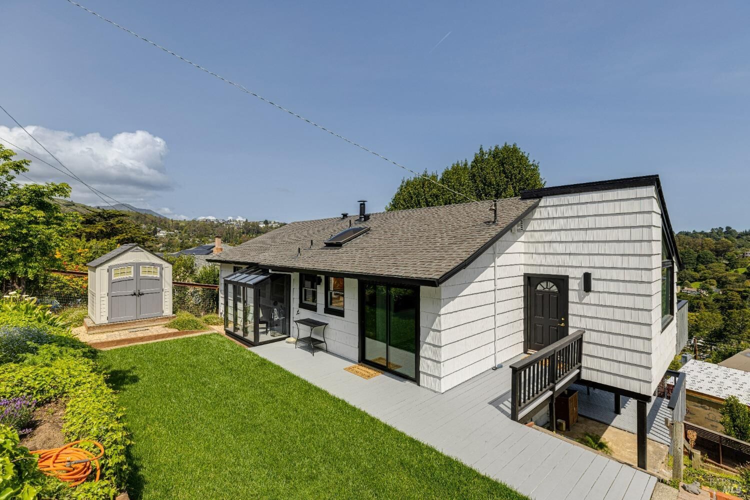 Property Photo:  711 Alta Vista Road  CA 94941 